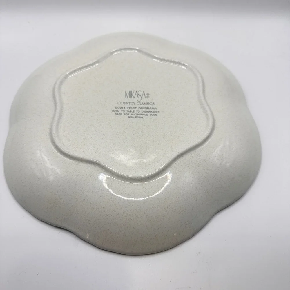 Mikasa Country Classics Fruit Panorama DC014 Dinner Plate Scalloped 10.75 Inch
